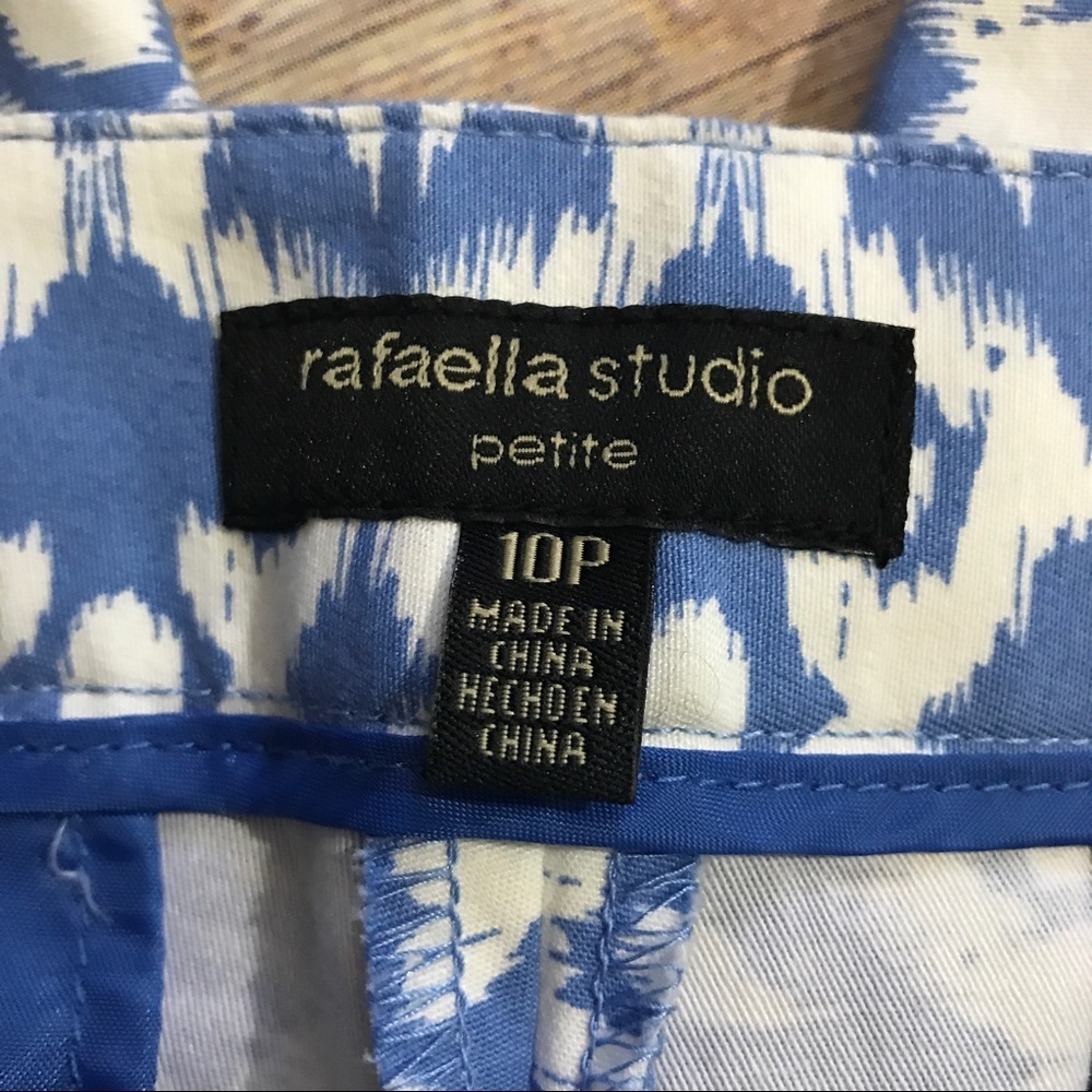 Printed Capris - Picture 7 of 8